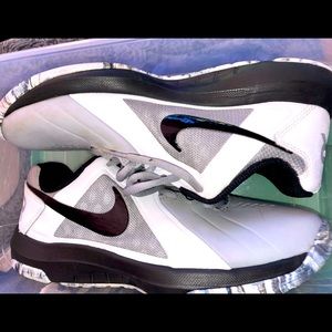 Nike Air Marvin Low 719924-005 Size 7.5